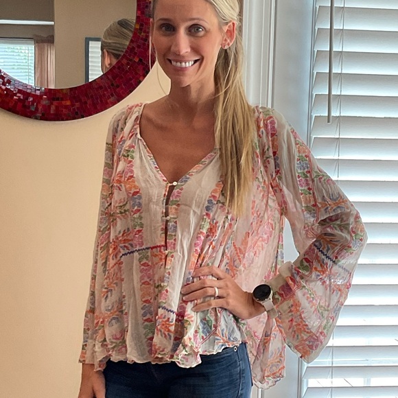 Free People Tops - $20 ❌ SEND OFFER ❌ Free People Flowy Button Up Blouse